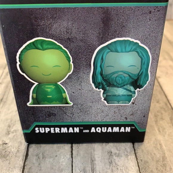Dorbz Vinyl Collectible Aquaman / Superman - Picture 6 of 6